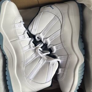 Air Jordan 11 Retro Sneakers